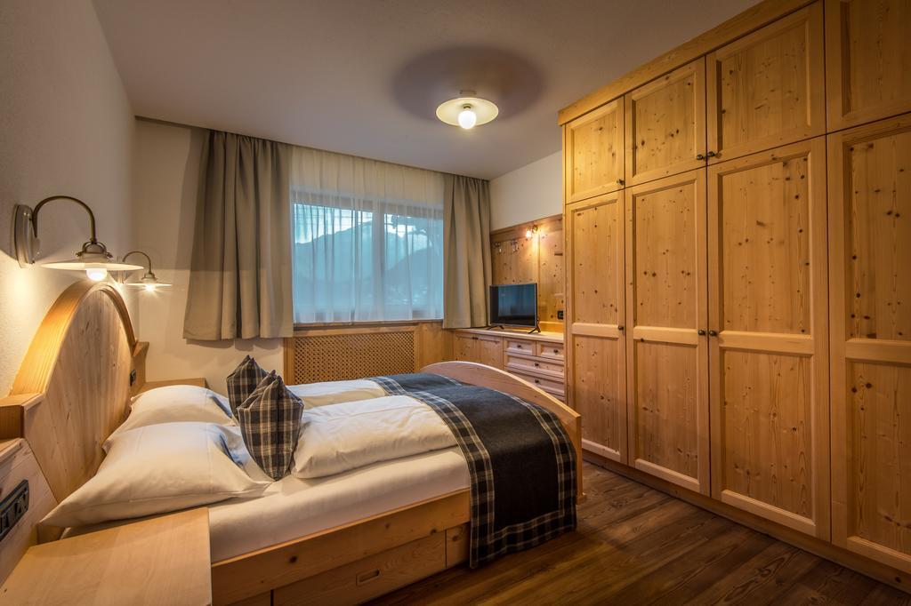 Chalet Prades Dolomiti Lodges La Villa  Pokoj fotografie